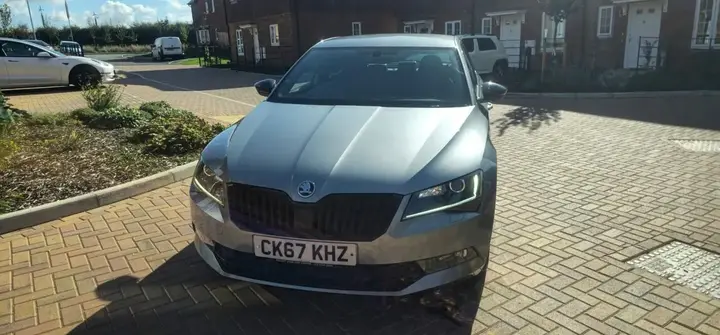 Skoda Superb 2017 photo 2