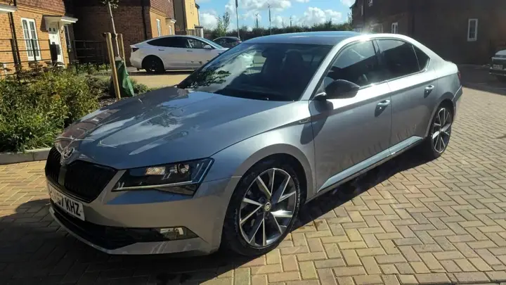 Skoda Superb 2017 photo 3