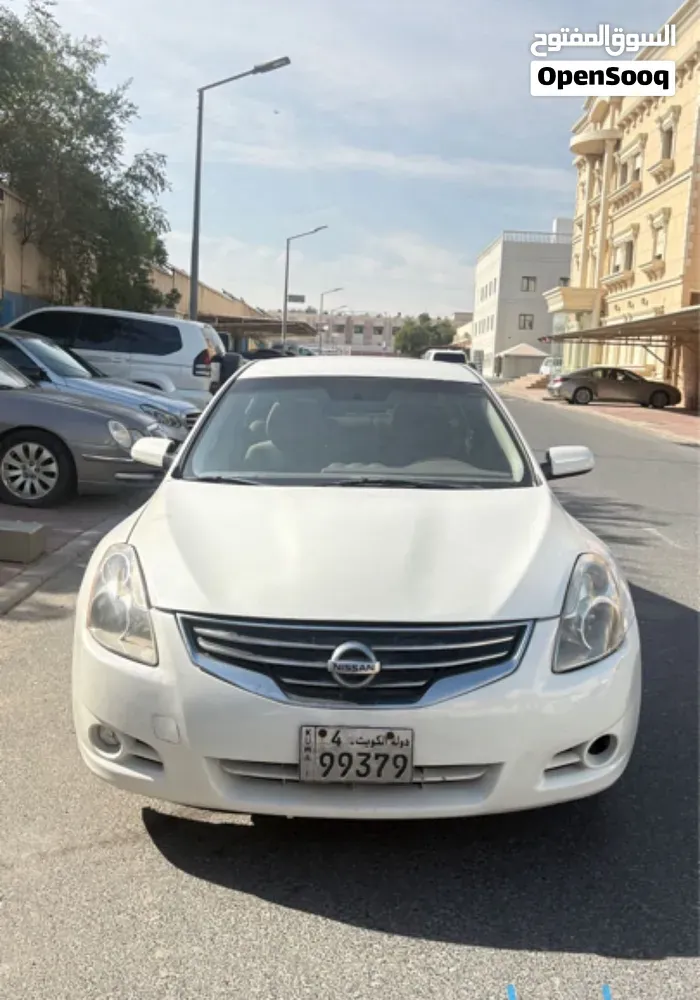 Nissan Altima 2011 photo 3