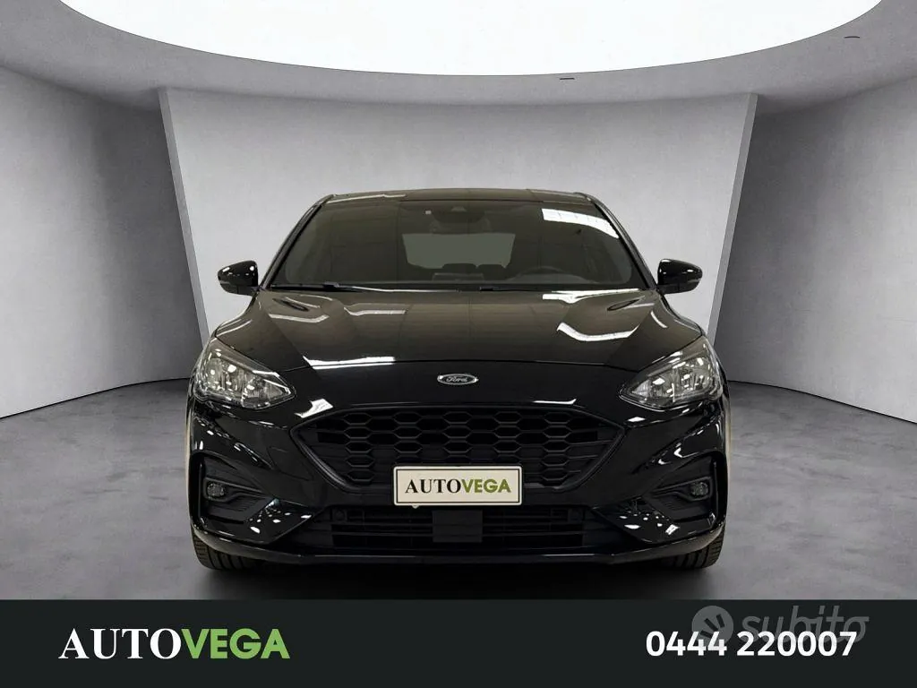 Ford Focus 2019 photo 2