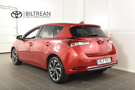 Toyota Auris 2016 photo 2