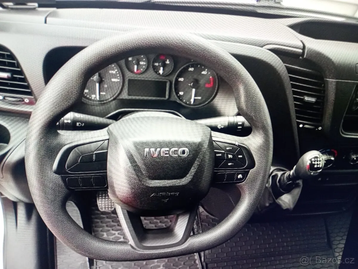 Iveco Daily 2021 photo 5