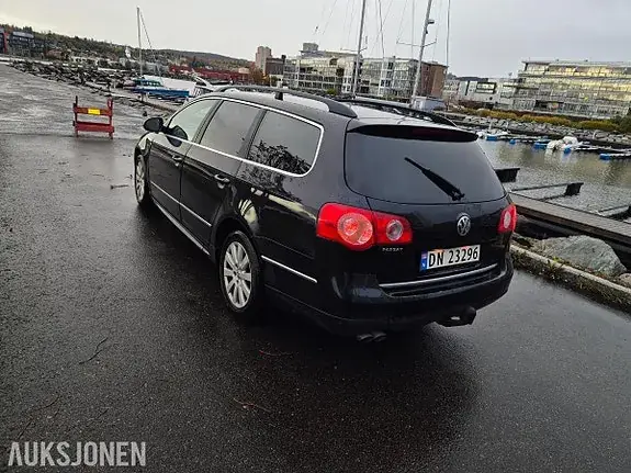 Volkswagen Passat 2010 photo 2