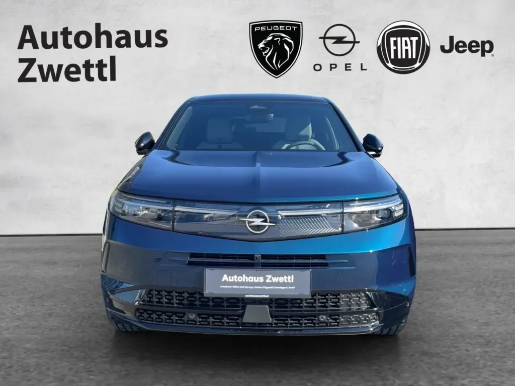 Opel Grandland photo 2