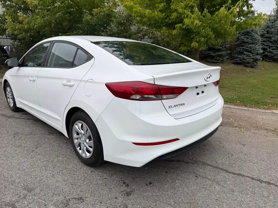 Hyundai Elantra 2018 photo 3