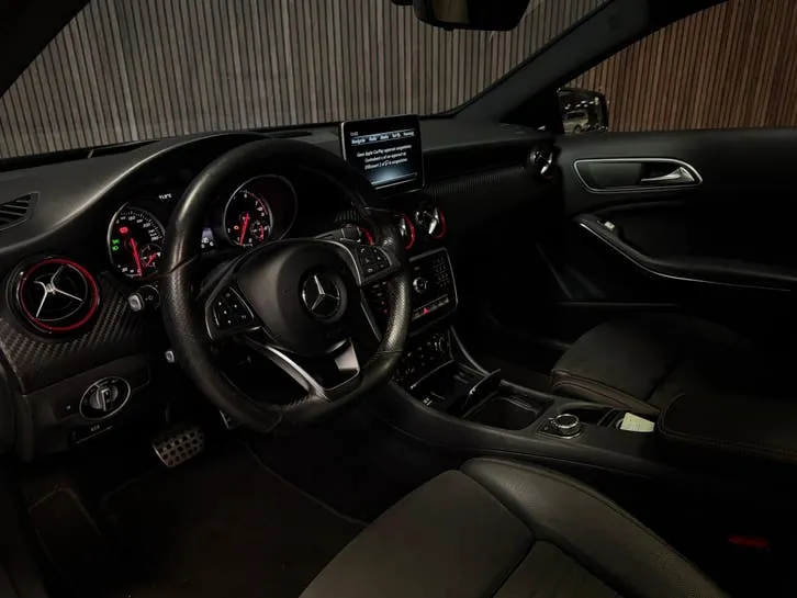 Mercedes-Benz A-Class 2015 photo 2