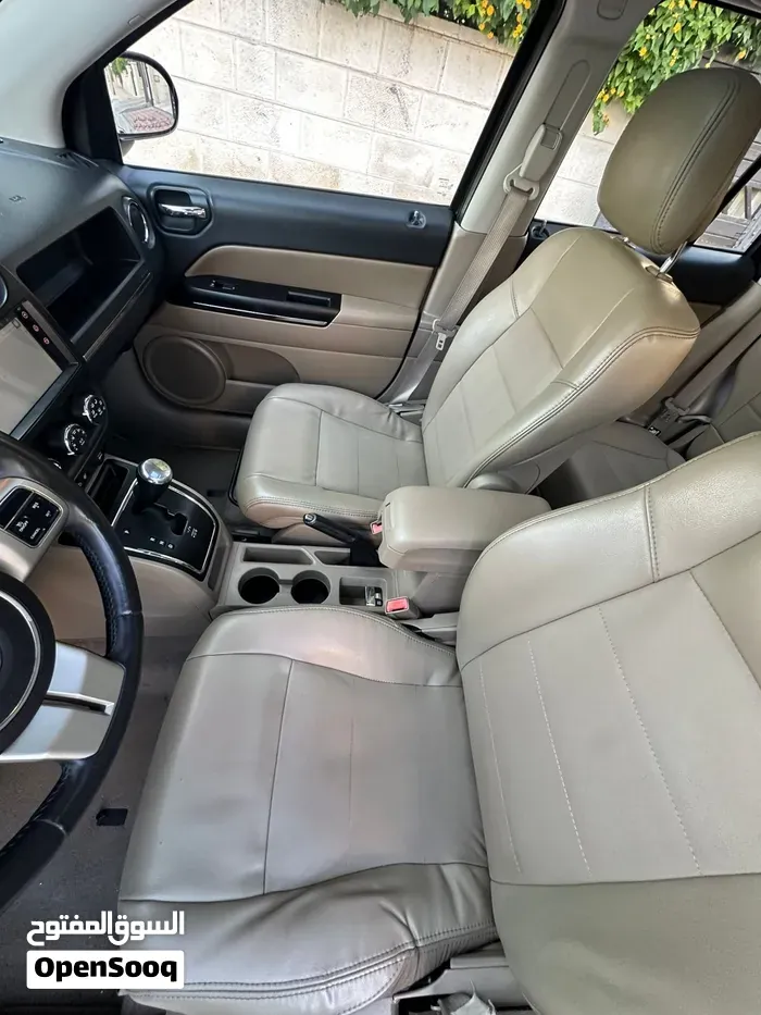 Jeep Compass 2011 photo 2