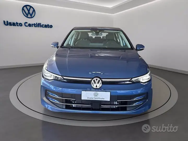 Volkswagen Golf 2025 photo 2