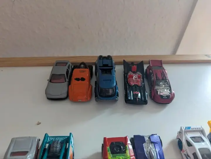 Hot Wheels Autos