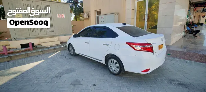 Toyota Yaris 2015 photo 3