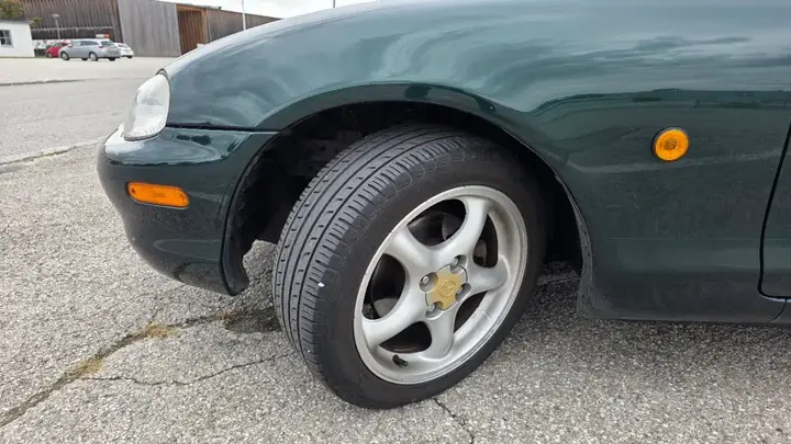 Mazda Mx-5 2001 photo 2