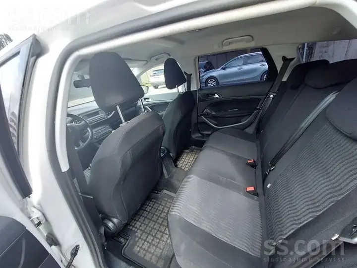 Peugeot 308 2015 photo 5