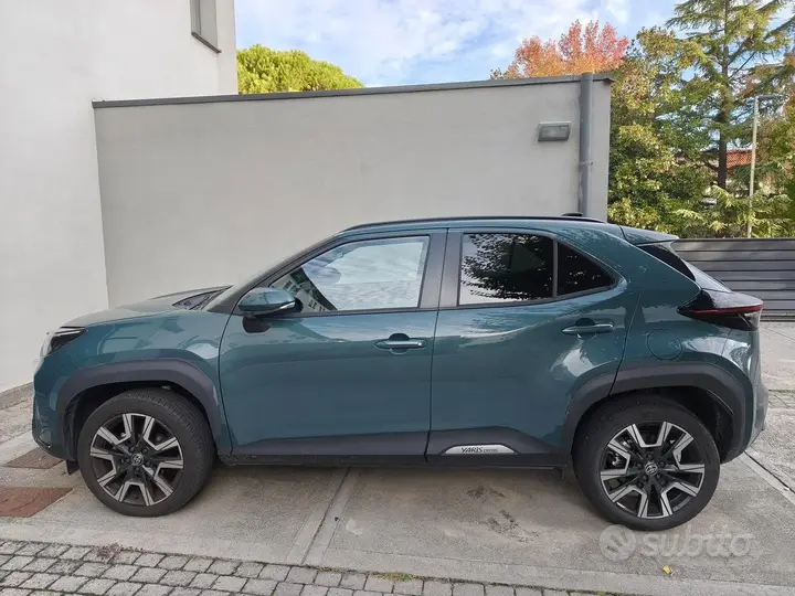 Toyota Yaris Cross 2025 photo 2