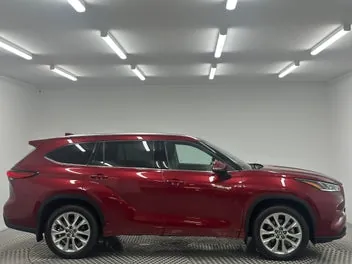 Toyota Highlander 2024 photo 3