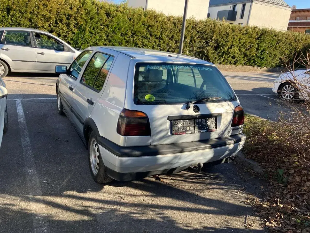 Volkswagen Golf 1997 photo 2