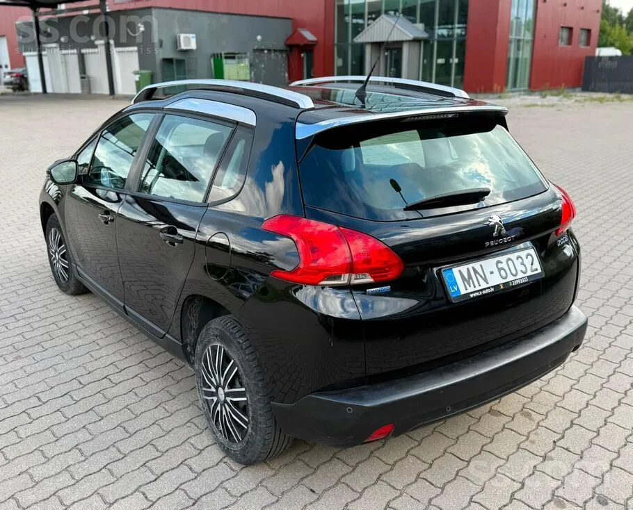 Peugeot 2008 2015 photo 4