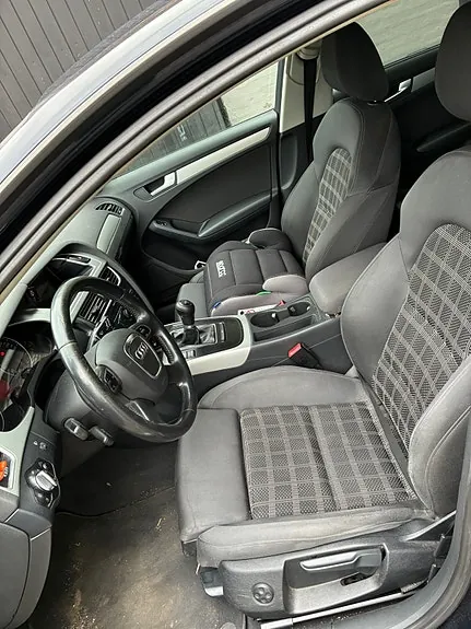 Audi A4 2010 photo 5