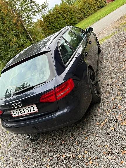 Audi A4 2010 photo 3