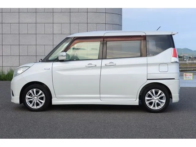 Mitsubishi Delica D:2 2017 photo 3