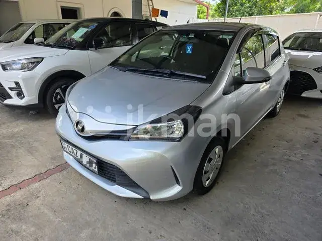 Toyota Vitz 2016 photo 2