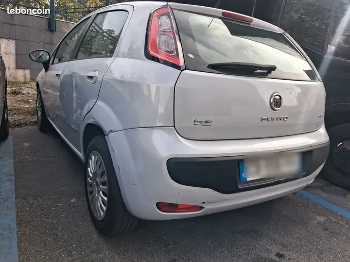 Fiat Punto Evo 2012 photo 3