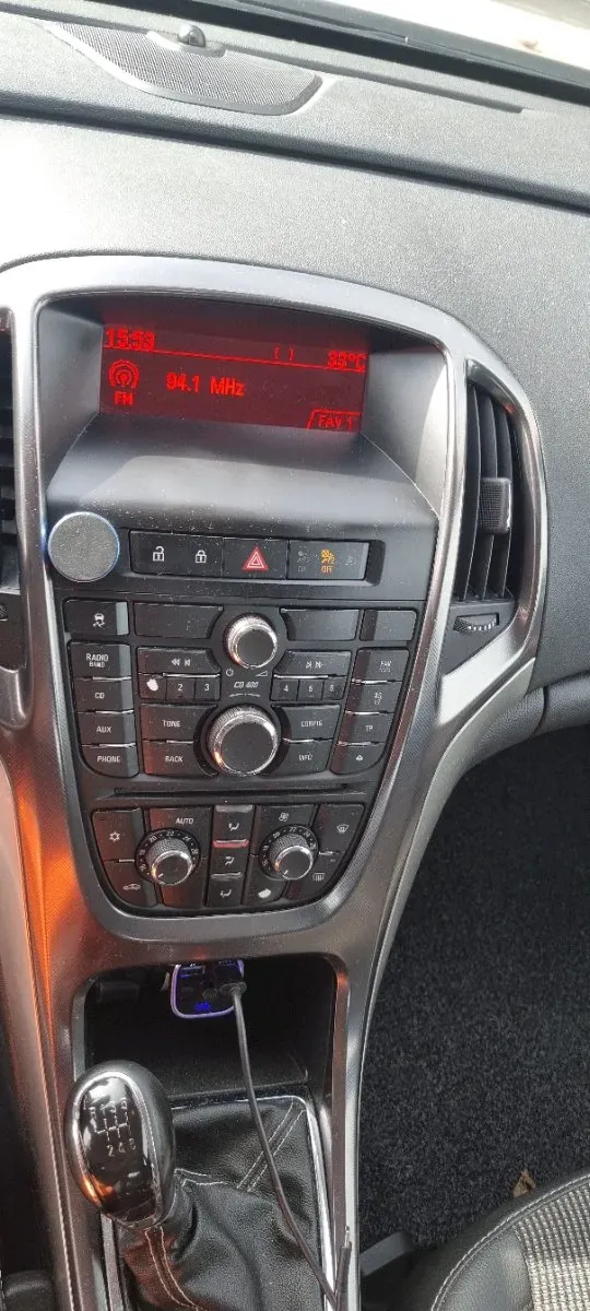 Opel Astra 2012 photo 3