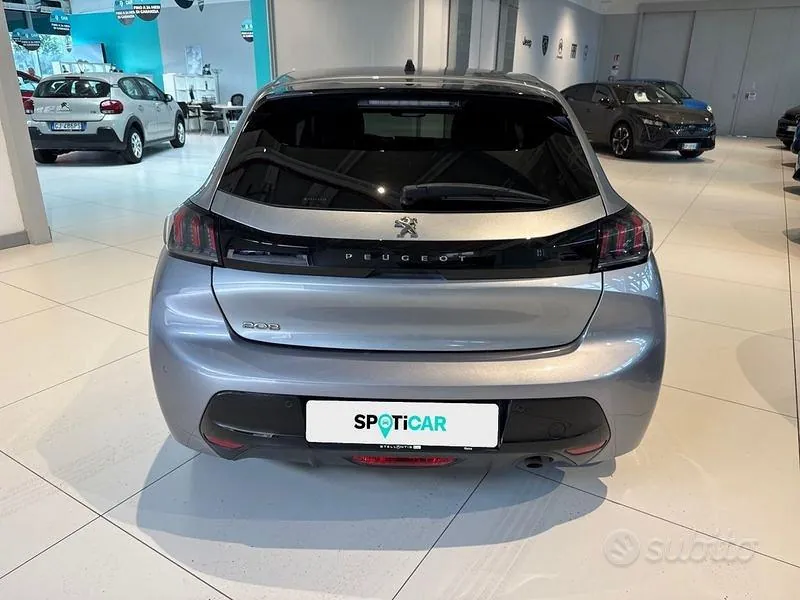 Peugeot 208 2023 photo 4