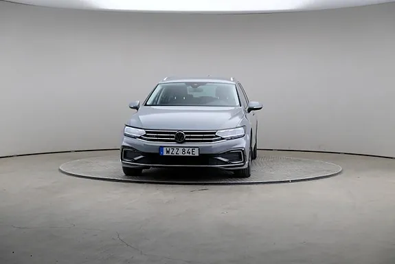 Volkswagen Passat 2023 photo 3