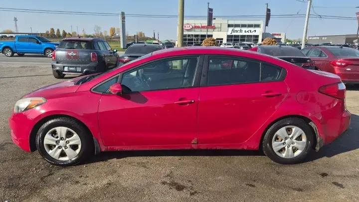 Kia Forte 2014 photo 2