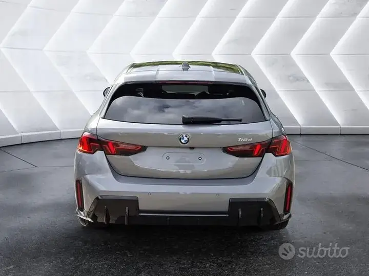 BMW 1 Series 2026 photo 3