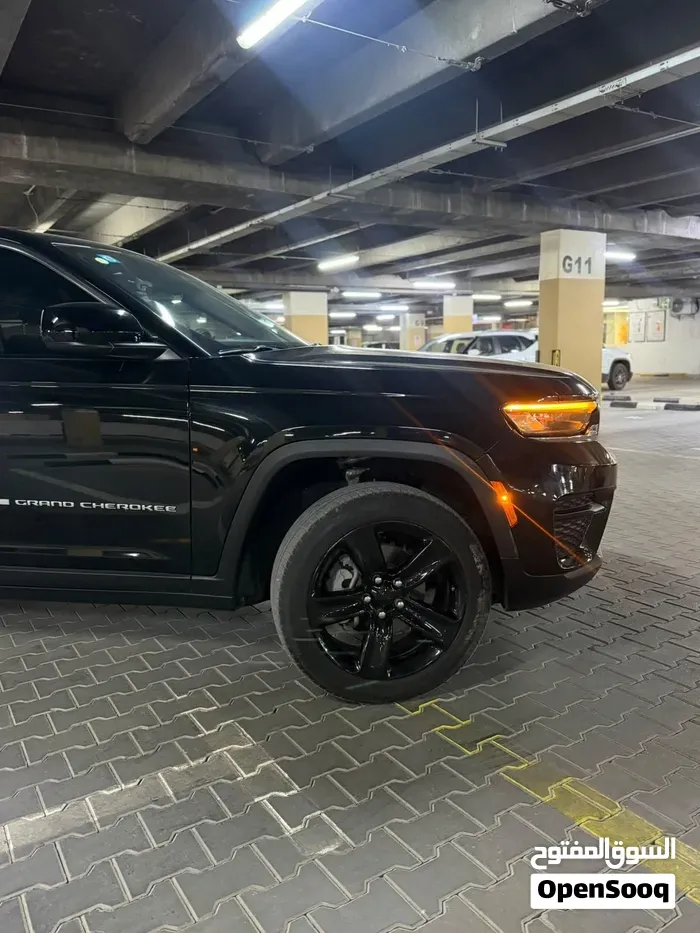 Jeep Grand Cherokee 2024 photo 3