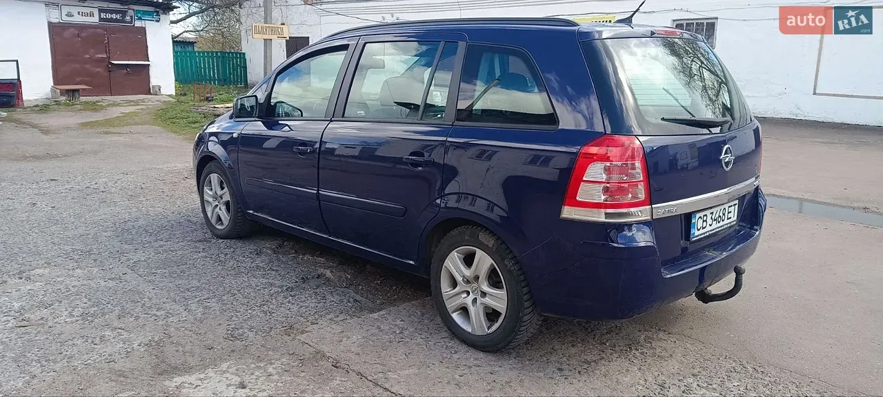 Opel Zafira 2012 photo 4