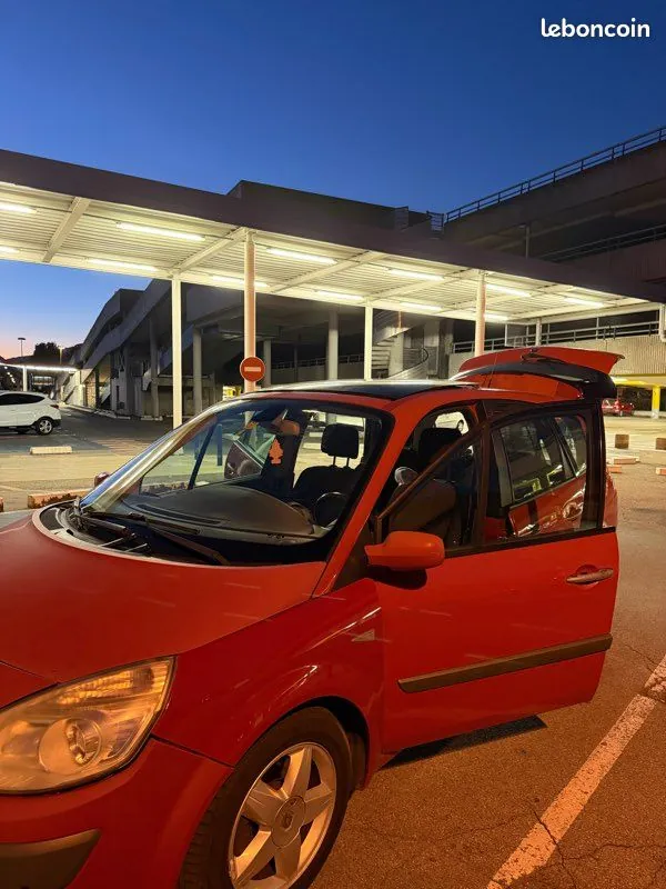 Renault Grand Scenic 2006 photo 3