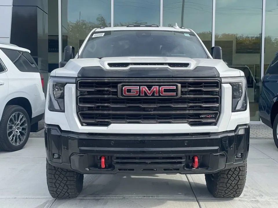 GMC Sierra 2500Hd 2026 photo 2