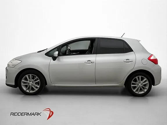 Toyota Auris 2011 photo 2