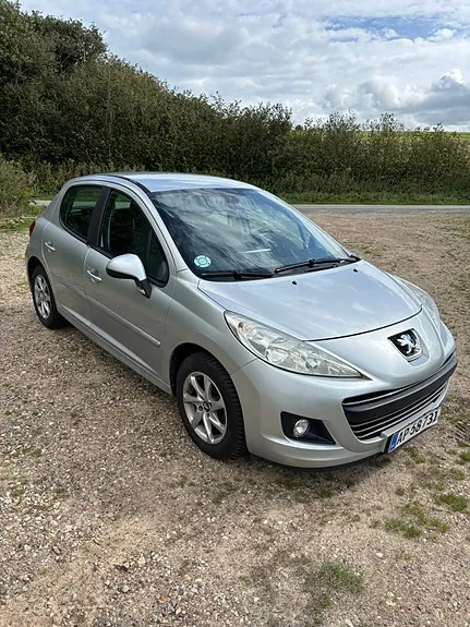 Peugeot 207 2009 photo 3