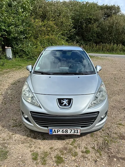 Peugeot 207 2009 photo 2