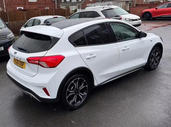 Ford Focus 2020 photo 2