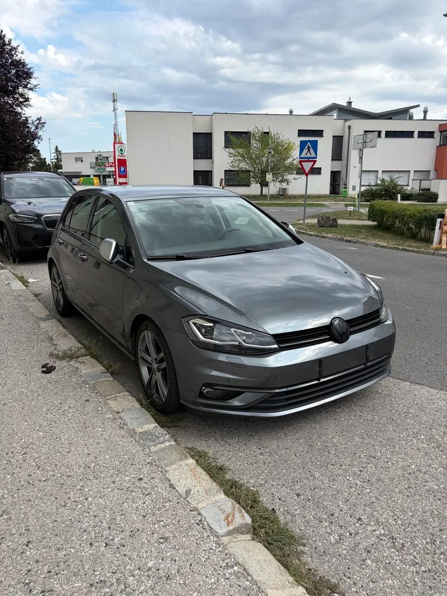 Volkswagen Golf 2018 photo 2