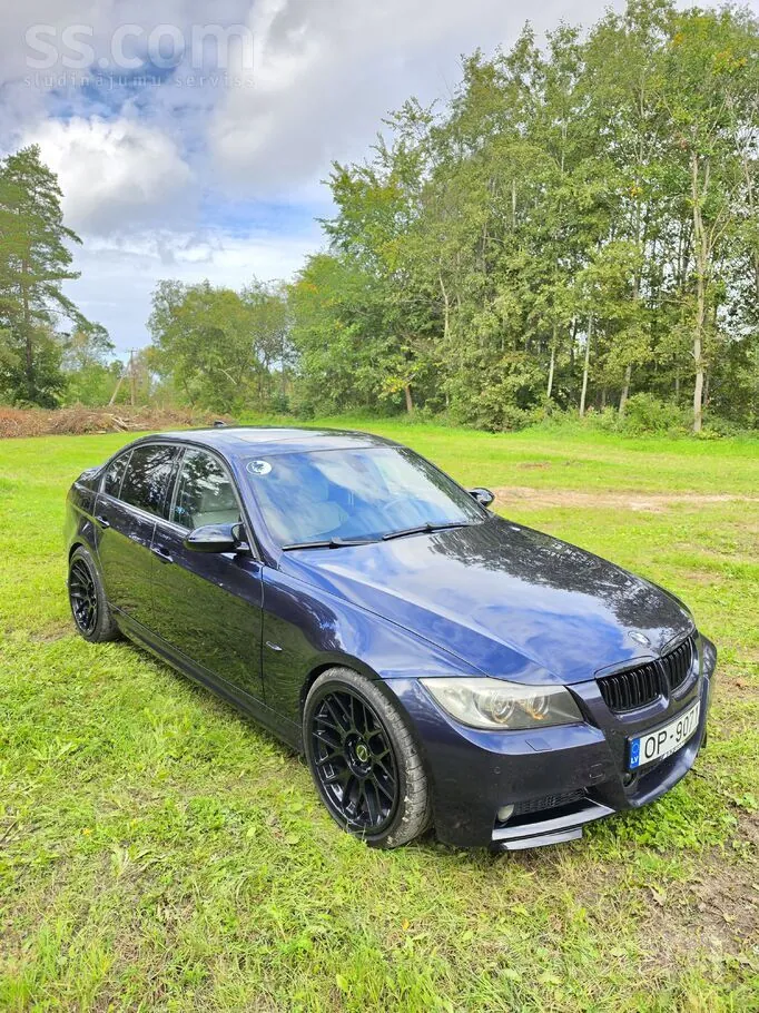 BMW E90 2007 photo 4