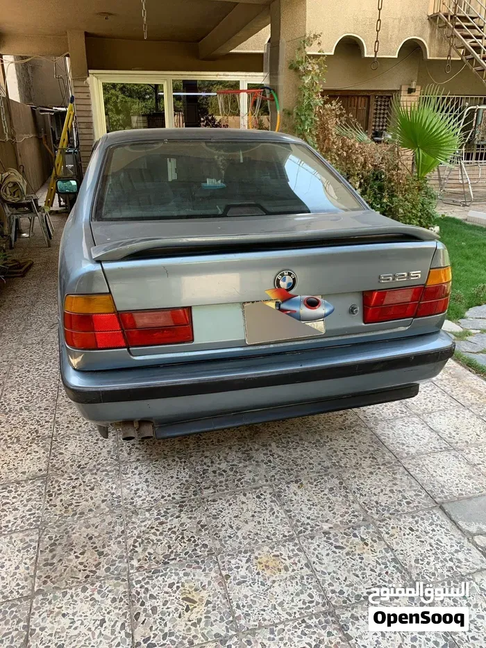 BMW 5 Series 1990 photo 4