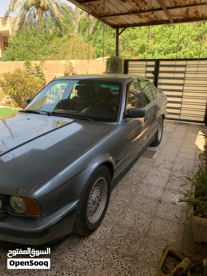 BMW 5 Series 1990 photo 2