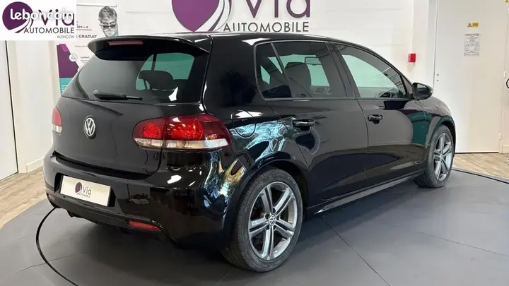 Volkswagen Golf 2010 photo 5
