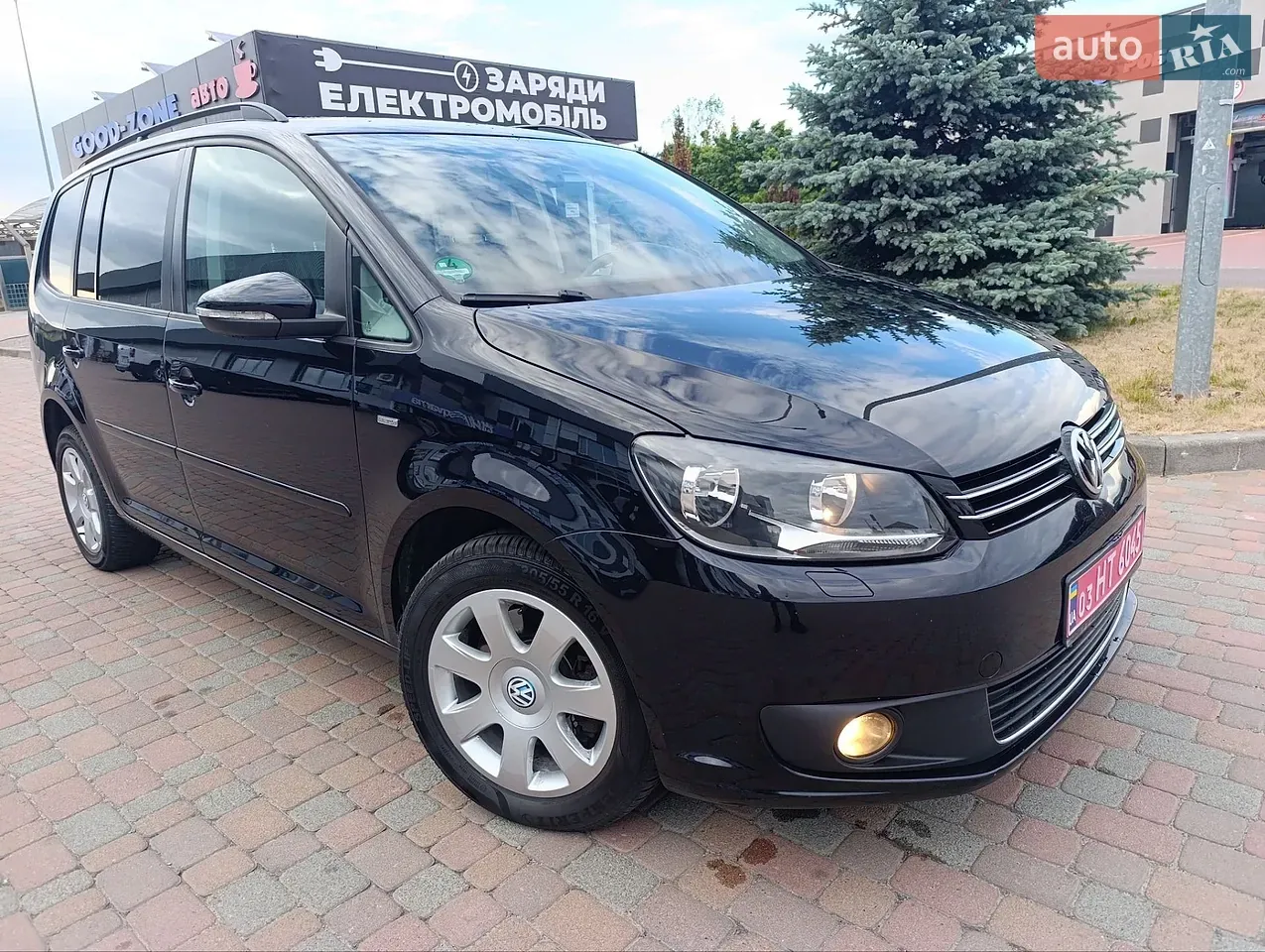 Volkswagen Touran 2013 photo 4