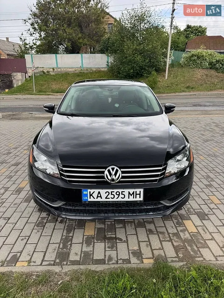 Volkswagen Passat 2012 photo 2