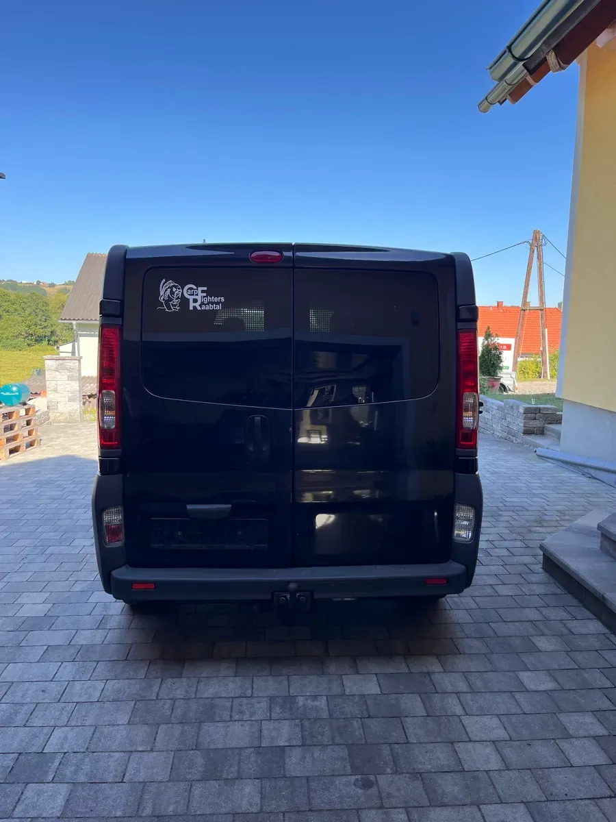 Opel Vivaro 2014 photo 3
