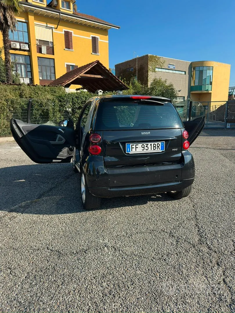 Smart Fortwo 2011 photo 4