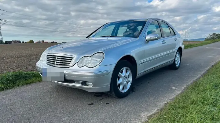 Mercedes-Benz C180