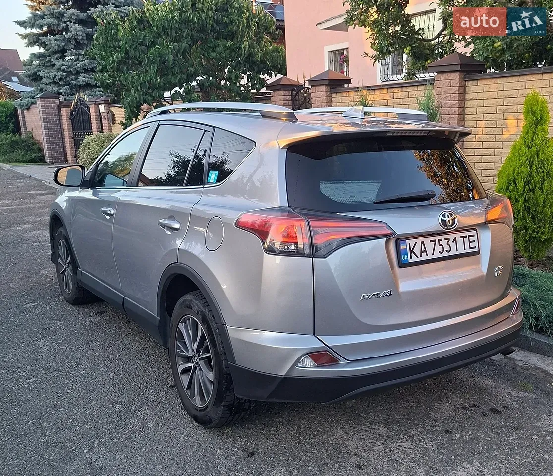 Toyota Rav4 2016 photo 4