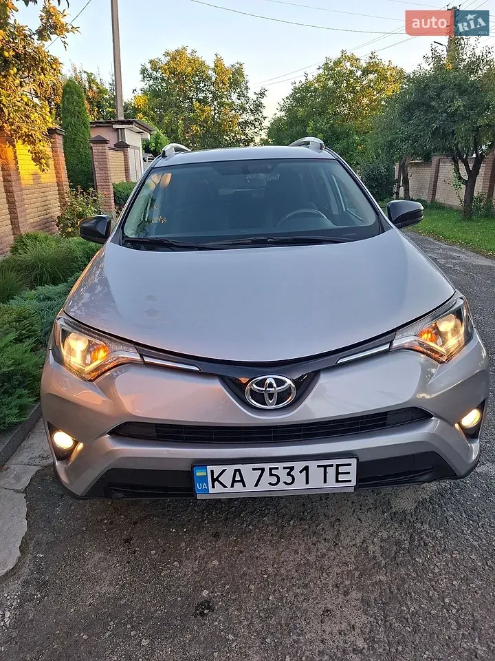 Toyota Rav4 2016 photo 3